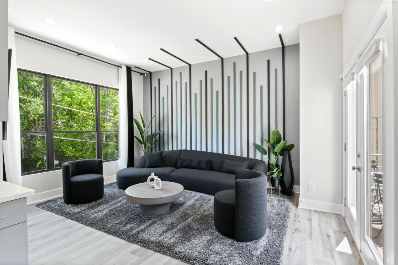 The Red Door - Ultra Modern Atlanta Home - Designedbydom Exteriör bild