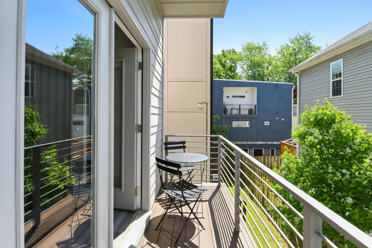 The Red Door - Ultra Modern Atlanta Home - Designedbydom Exteriör bild